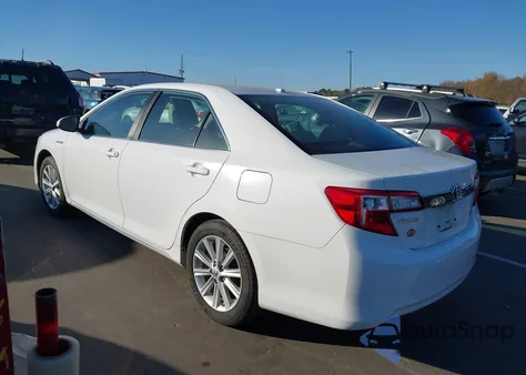 2014 Toyota Camry Hybrid Xle z USA, uszkodzony, nr VIN 4T1BD1FK0EU122123